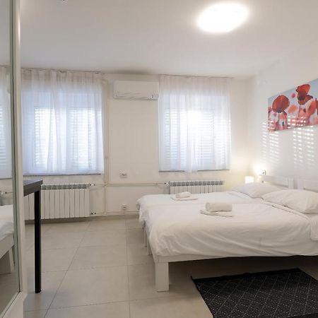 Rijeka Budget Rooms ภายนอก รูปภาพ