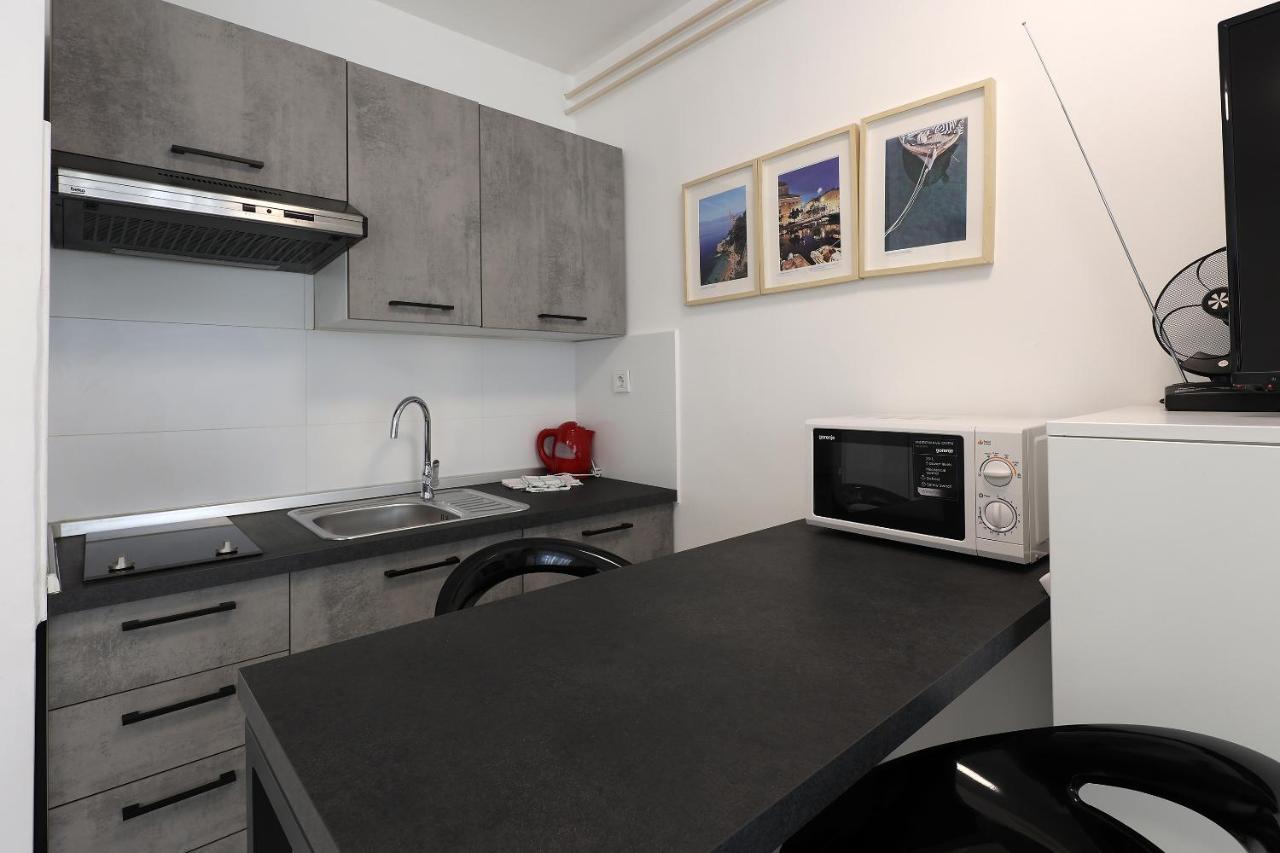 Rijeka Budget Rooms ภายนอก รูปภาพ