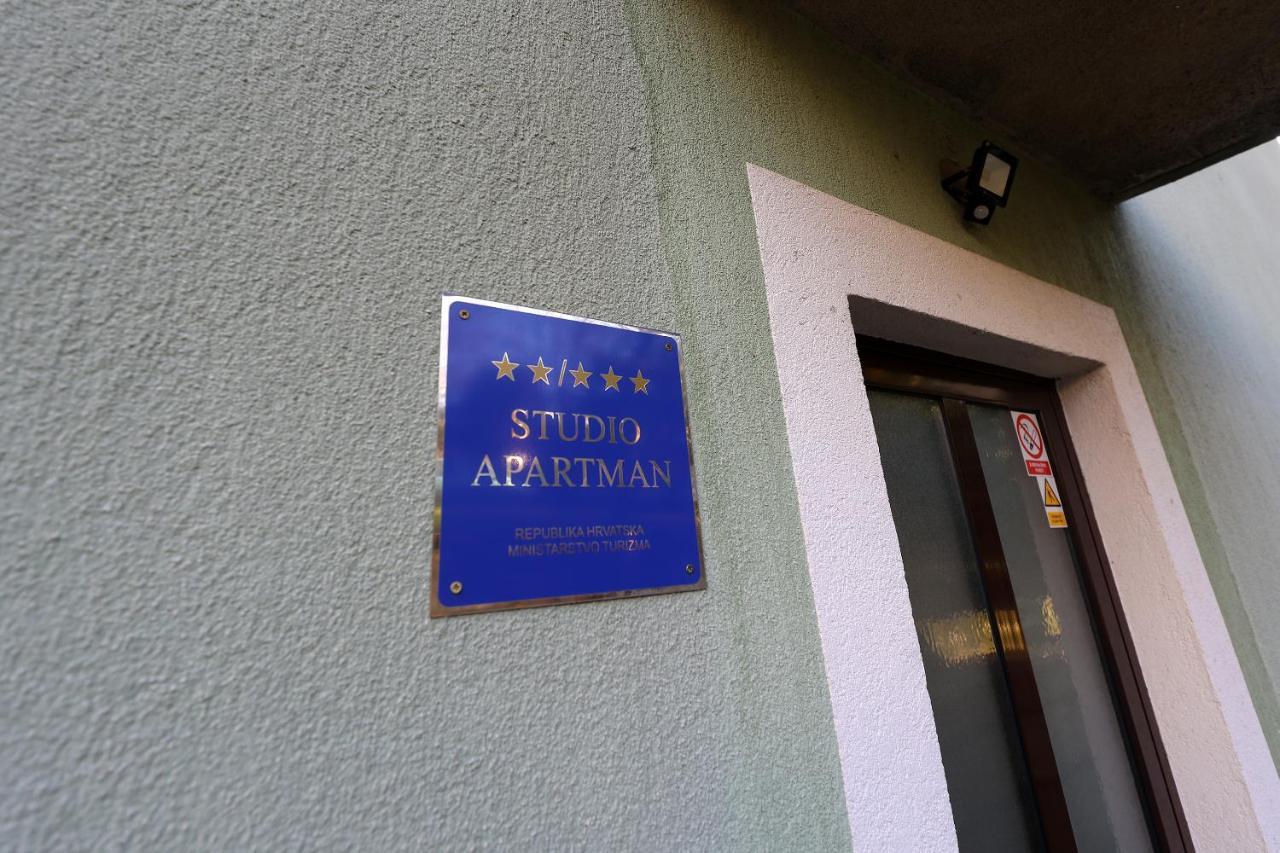 Rijeka Budget Rooms ภายนอก รูปภาพ