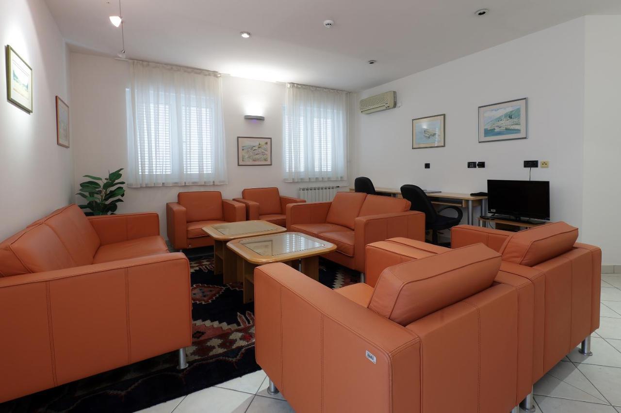 Rijeka Budget Rooms ภายนอก รูปภาพ
